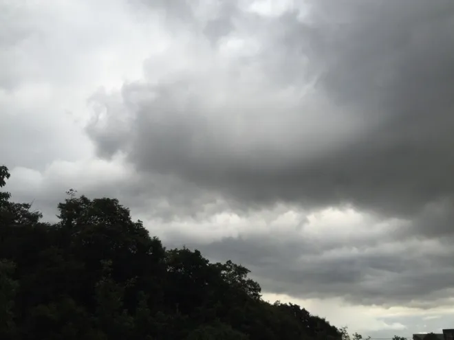 変な天気ばっかしでんなぁ～(-_-)
