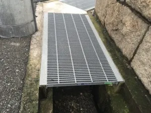 側溝蓋交換　グレーチング　排管つまり洗浄　西宮