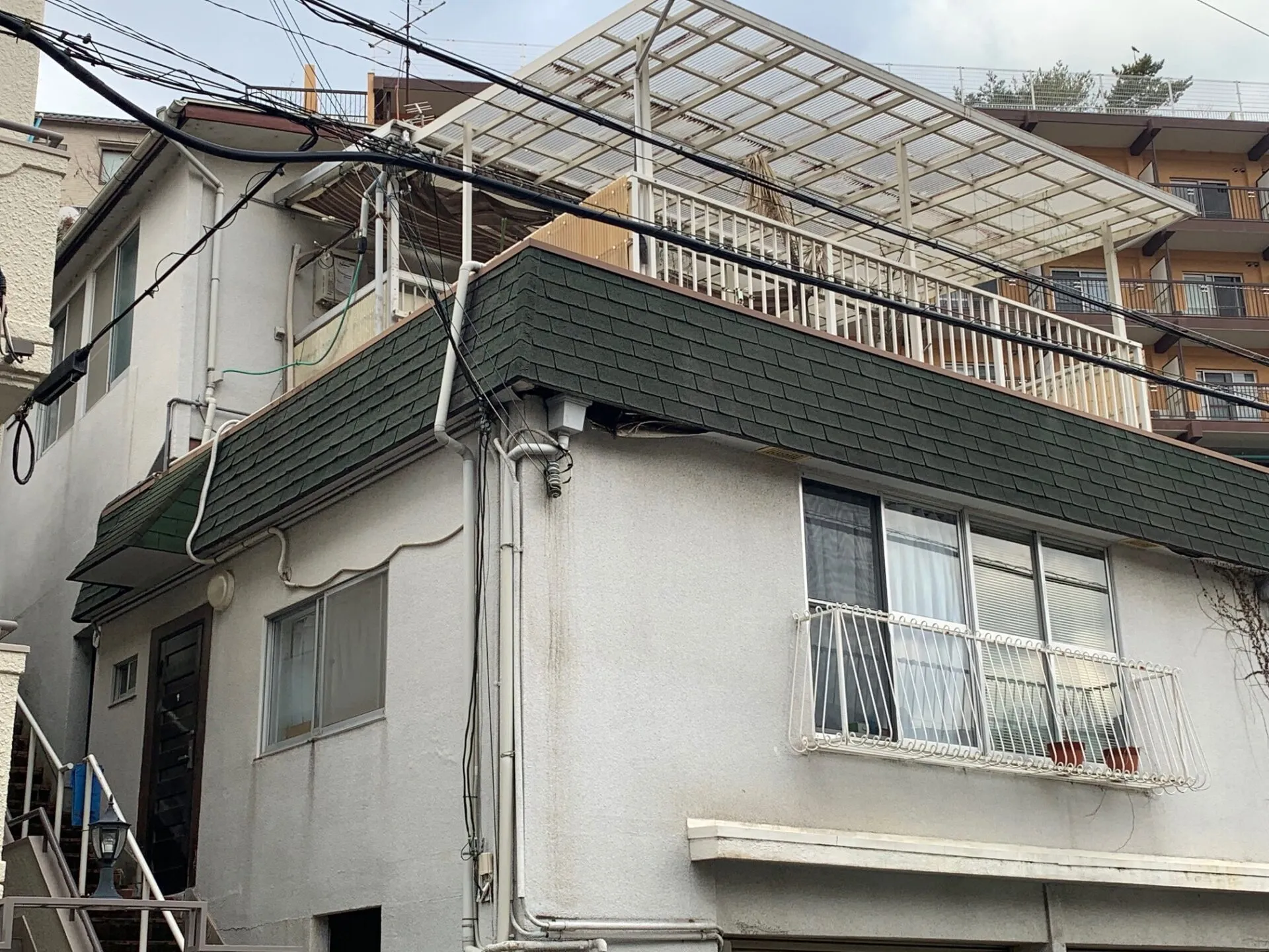 雨漏りで困ってました