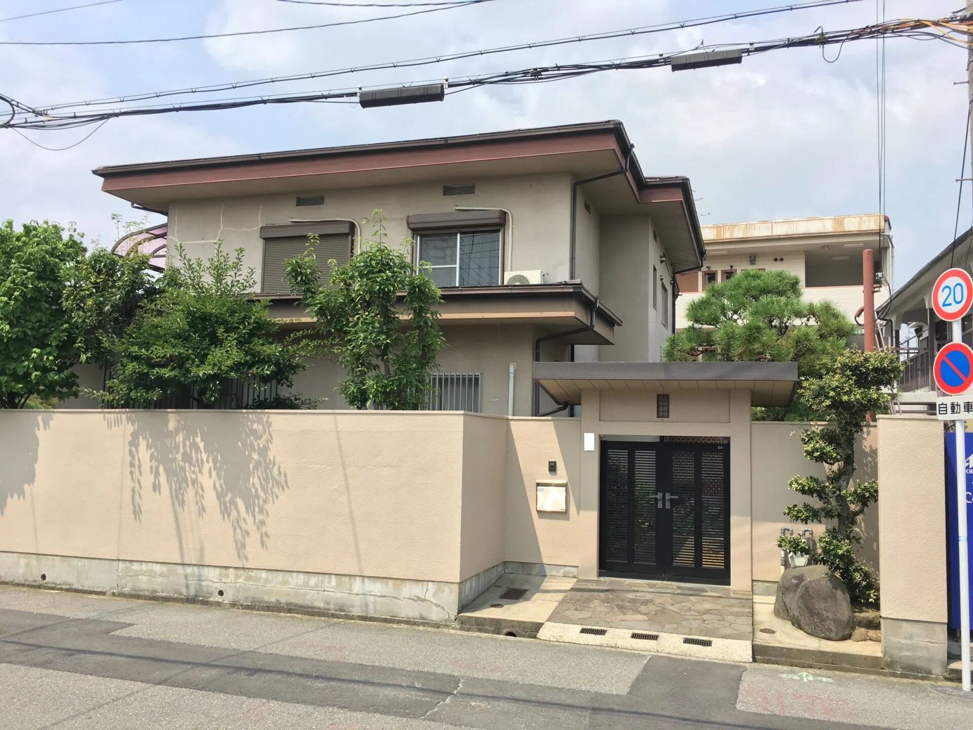 T様邸外壁屋根塗装工事です！
