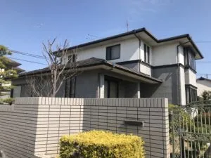サイディングシール打替えして外壁,屋根の塗装工事です